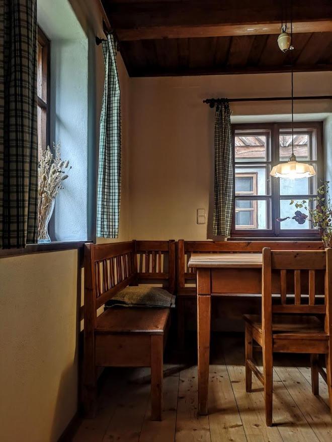 Apartmany Cerveny Dvur Chvalsiny Exterior photo